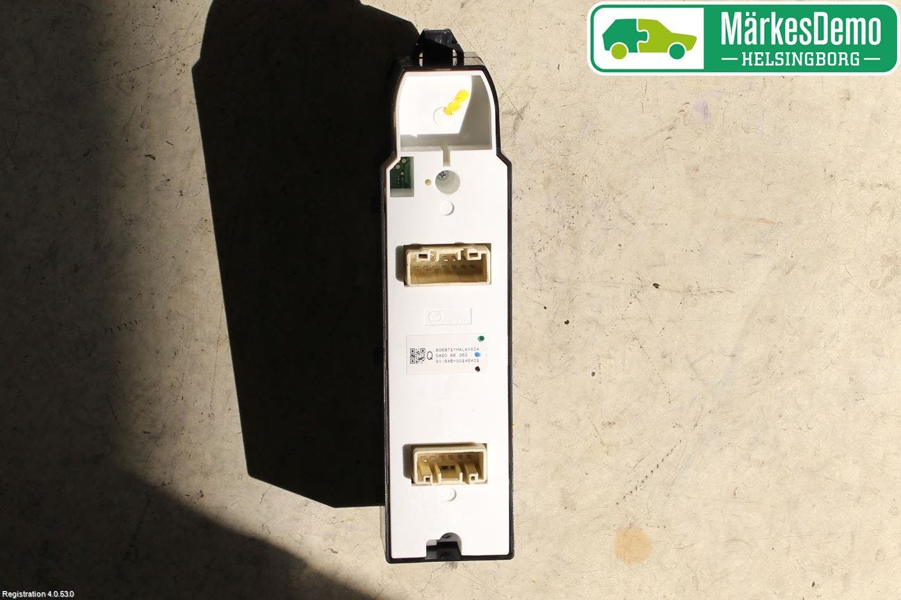 Mazda CX-3 Strömställare Elhiss