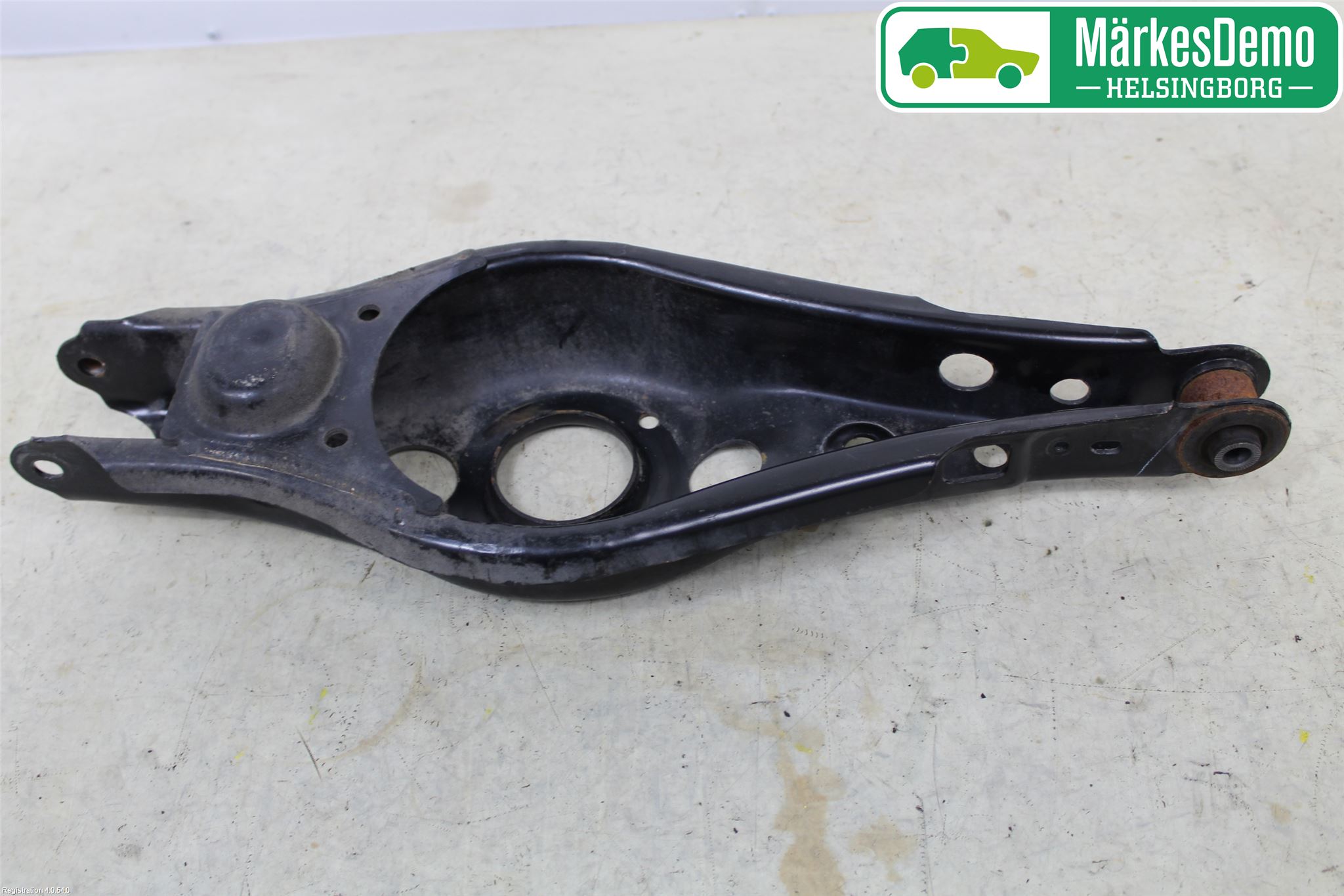 Toyota RAV4 13-18 Bärarm Bak Vänster