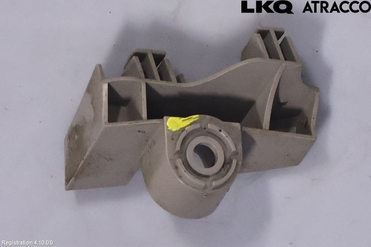 Toyota AURIS 13-19 Stötfångarfäste Bak Vä