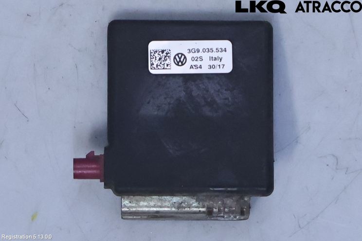 Volkswagen VW TOUAREG CR 18- Antenn