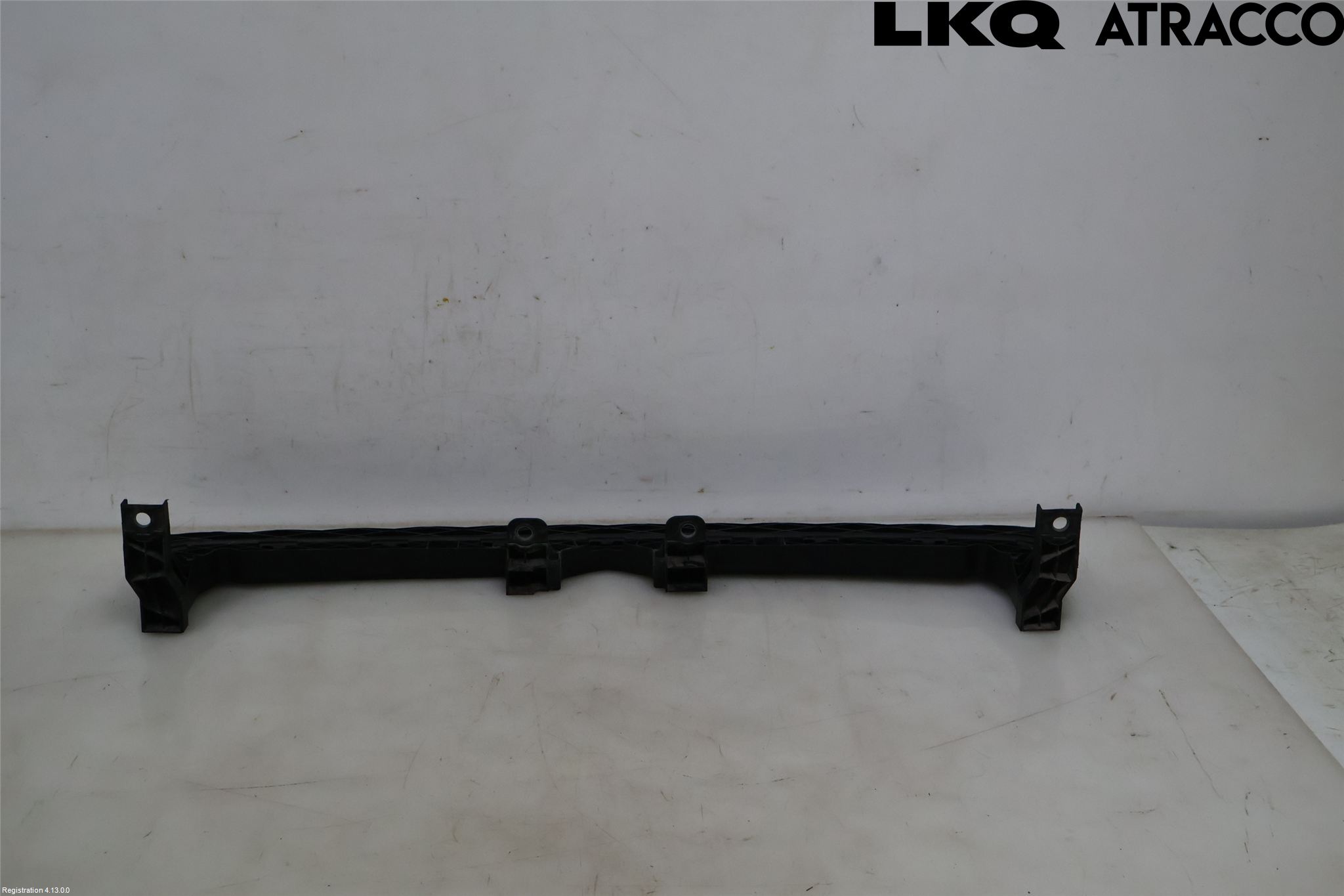 Volkswagen VW PASSAT 11-14 Stötfångardel Fram Mitt