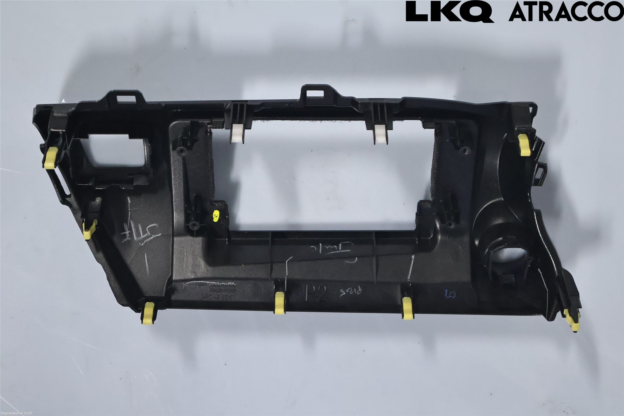 Toyota HILUX 16- Instrument-Radio Sarg