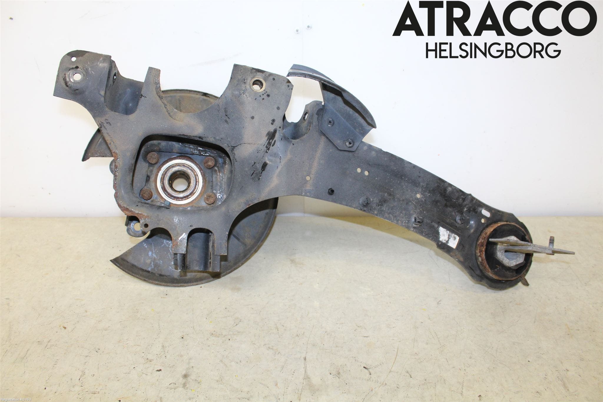 Volvo XC70 14-16 Bärarm Bak Vänster