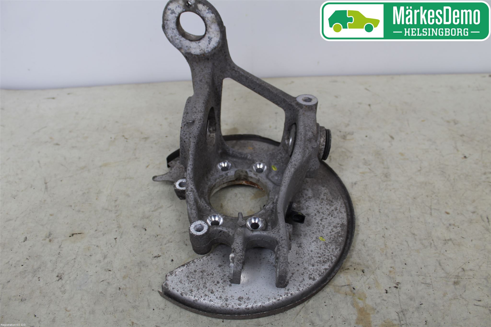 Audi A4 12-15 Hjullagerhus-Spindel Vä B