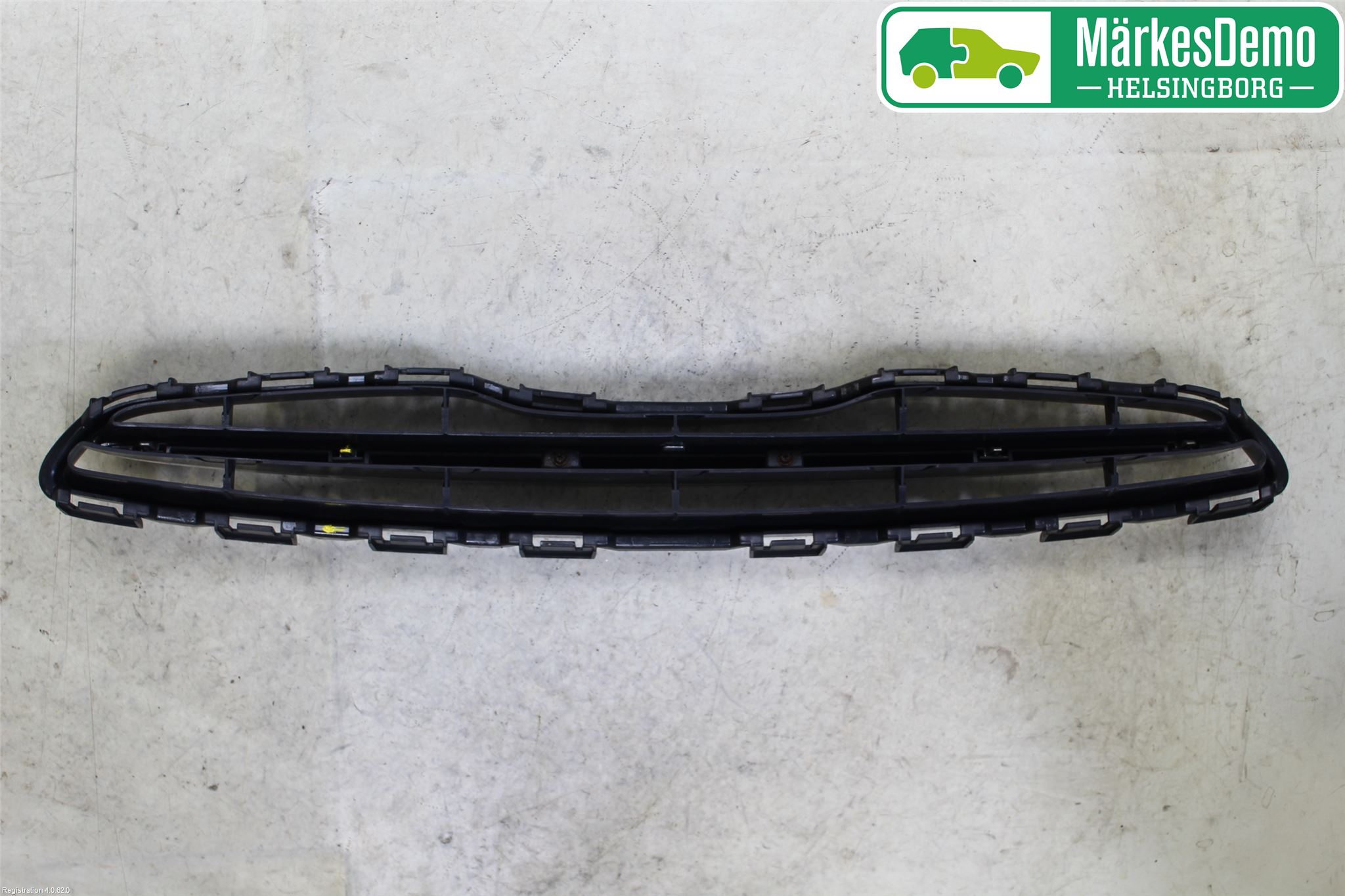 Nissan MICRA 11-16 Grill Komp
