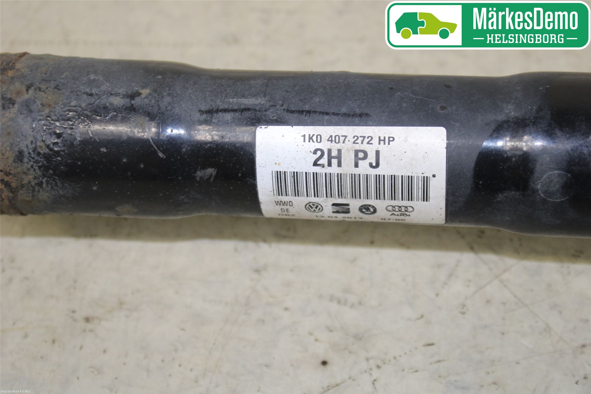 Volkswagen VW PASSAT 11-14 Drivaxel Fram Höger