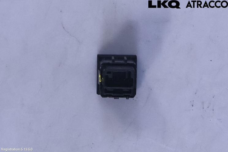 Toyota RAV4 19- Strömställare Baklucka