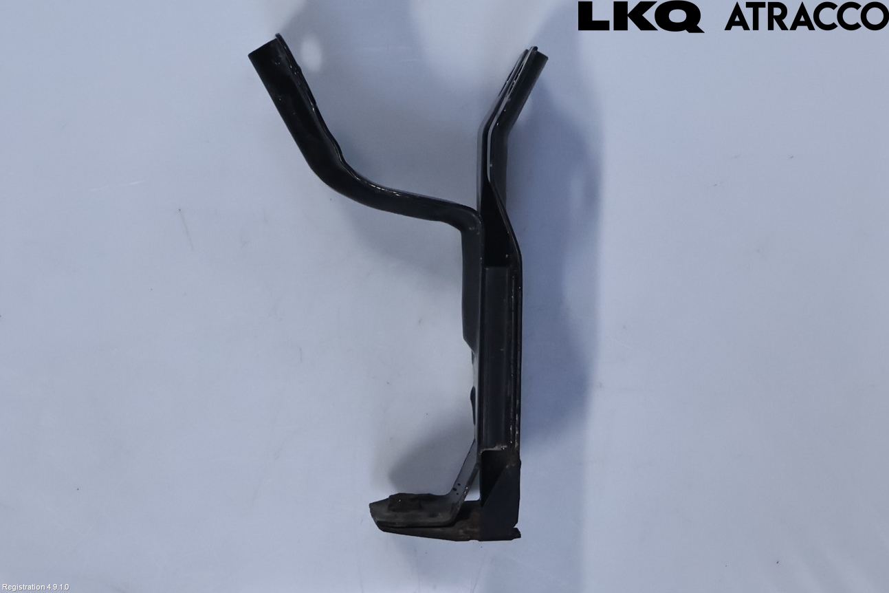 Volvo XC70 08-13 Kylarfäste-Ram-Balk