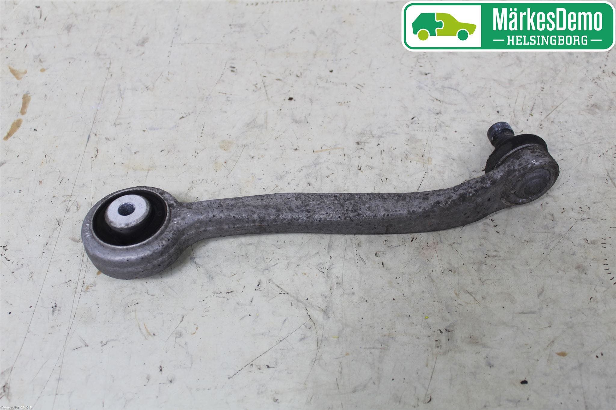 Audi Q5 09-16 Bärarm Fram Övre Hö