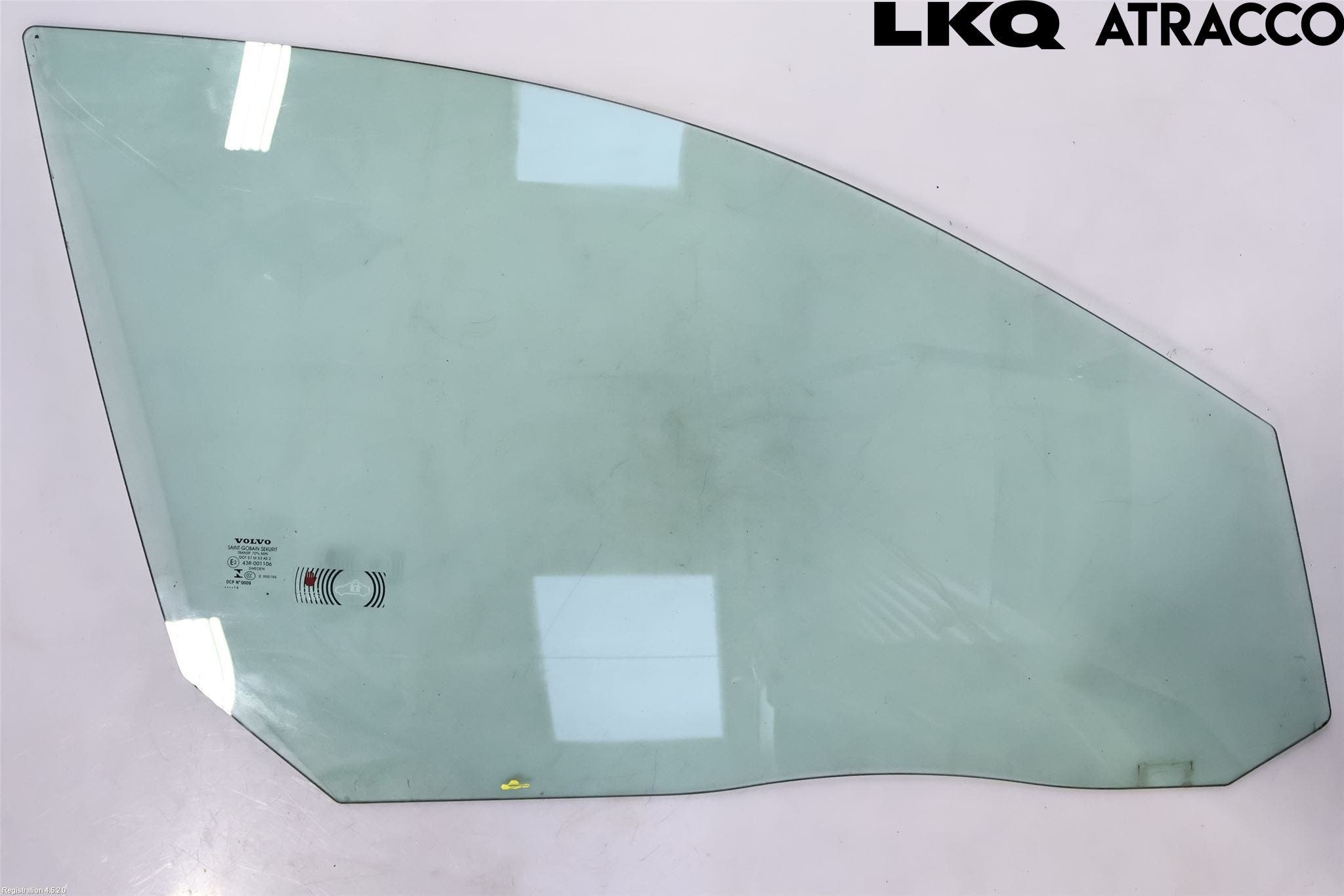 Volvo XC70 14-16 Dörruta Fram Höger