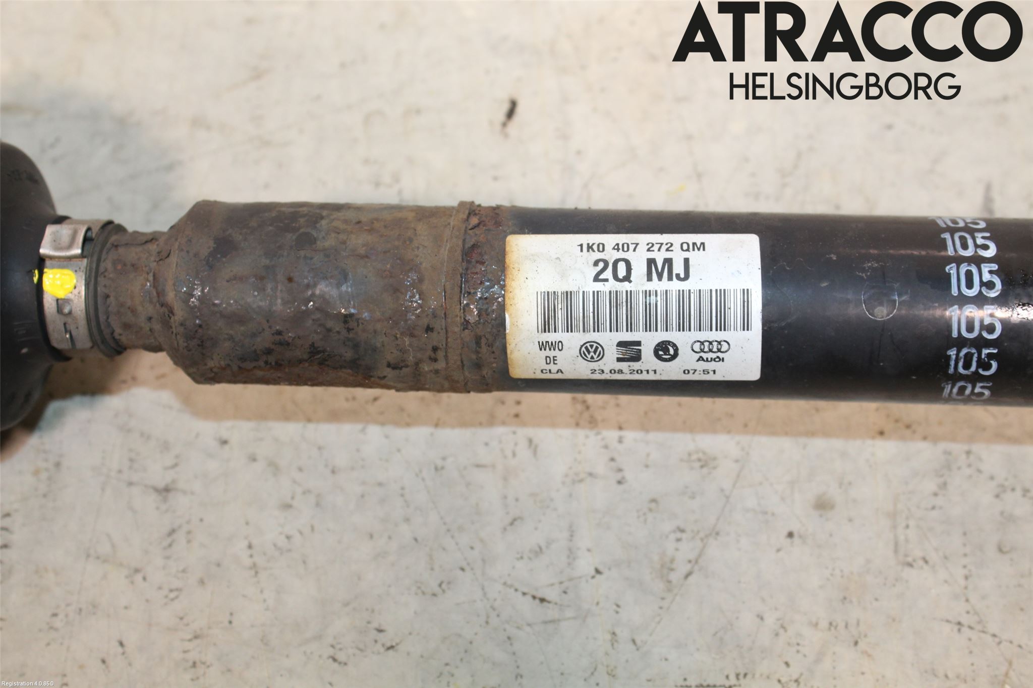 Volkswagen VW CADDY 11-15 Drivaxel Fram Höger