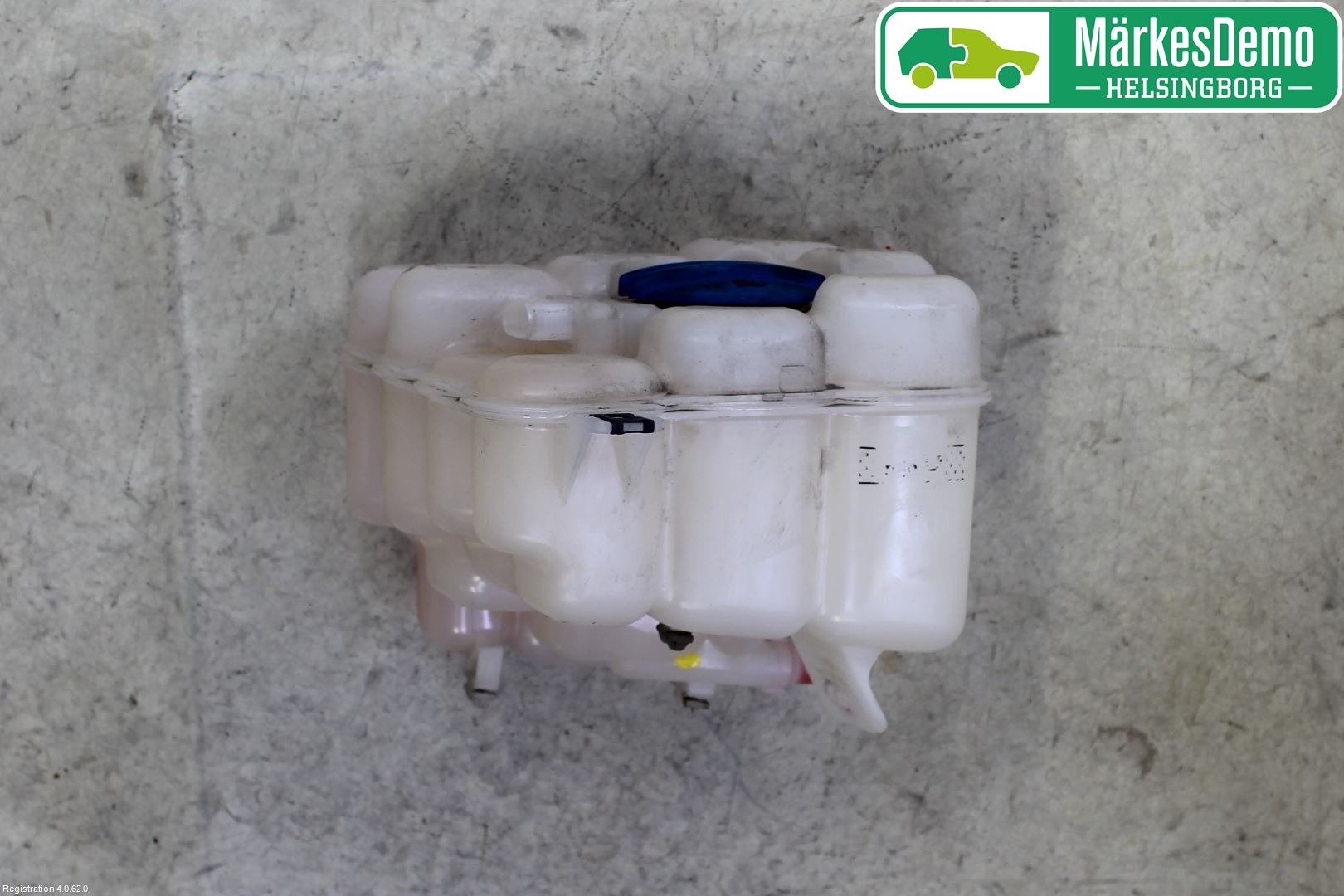 Volkswagen VW TOUAREG 7P 11-18 Expansionstank