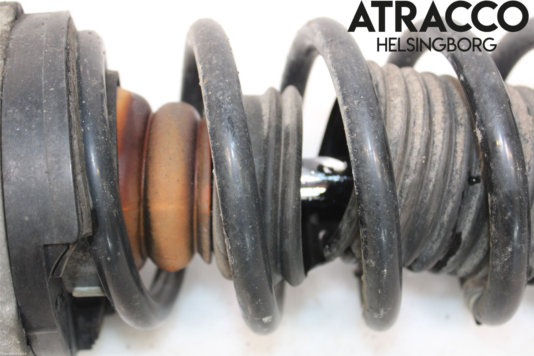 BMW 5 F10/F11/F18 09-17 Fjäderben Fram Höger