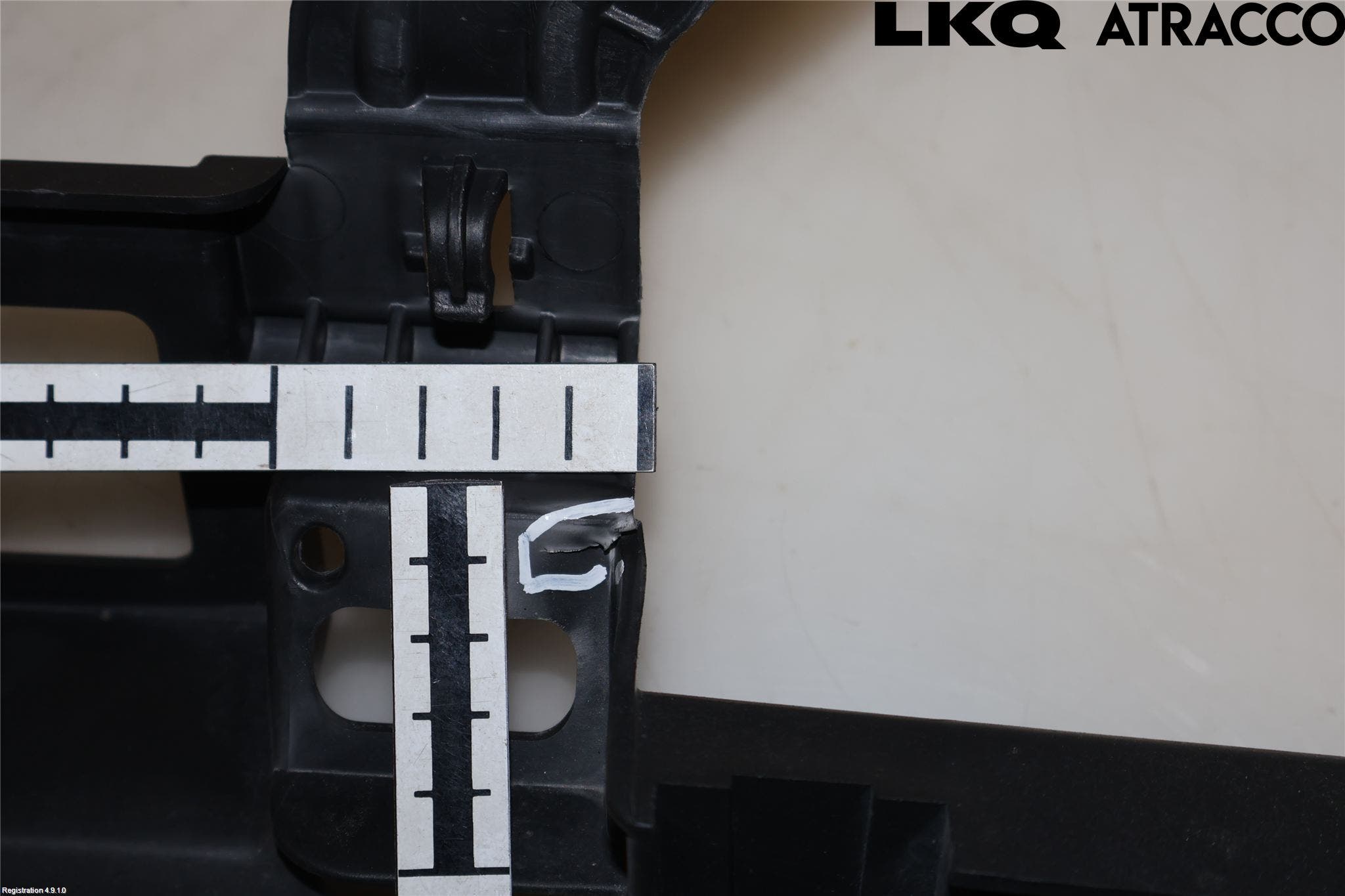 Mercedes-Benz MB E-KLASS (W212) 09-16 Stötfångardel Bak Mitt