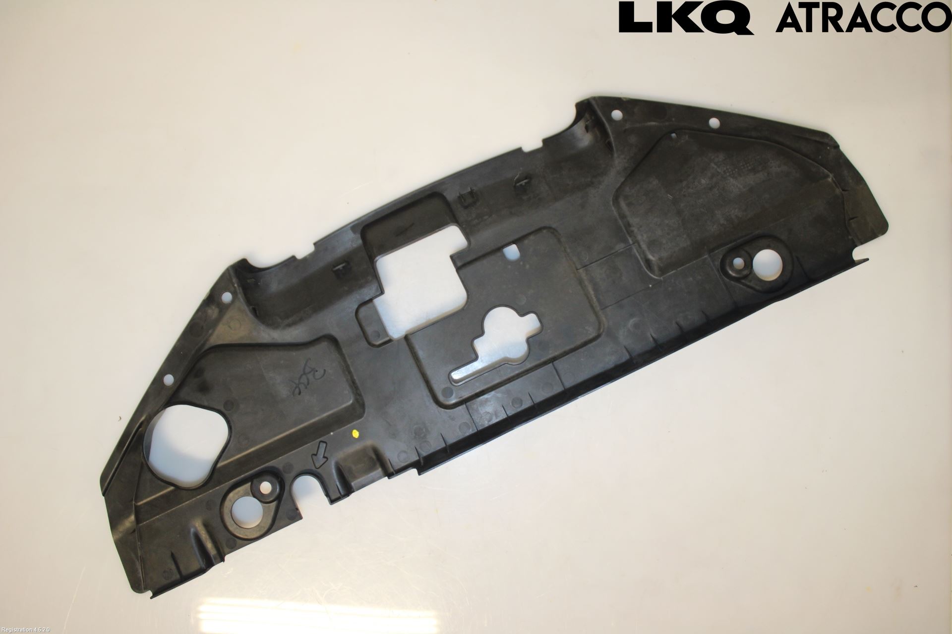 Nissan LEAF 11-17 Front Huvlåsplåt-Balk
