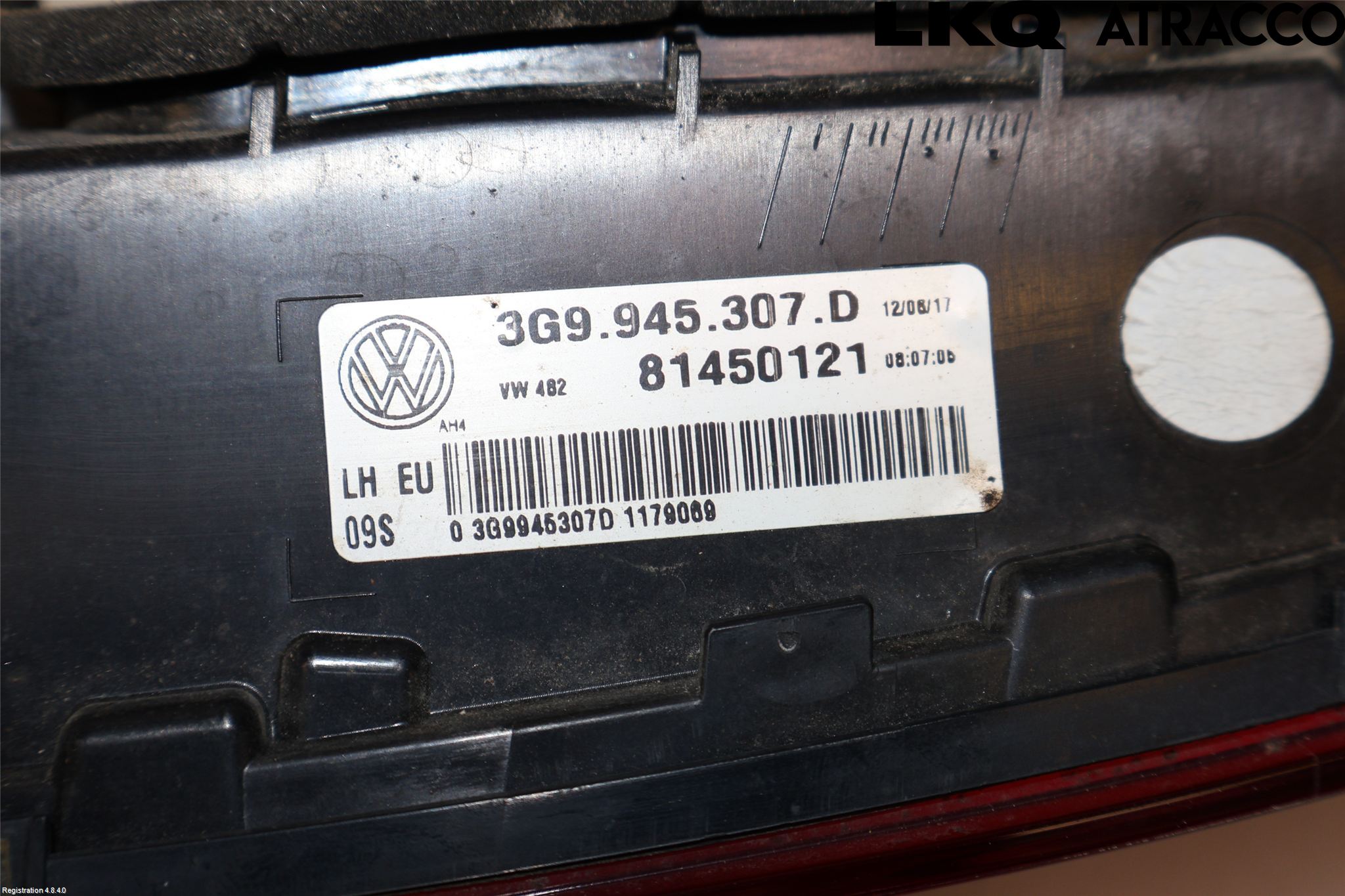 Volkswagen VW PASSAT 15-19 Bakljus Lucka Vä