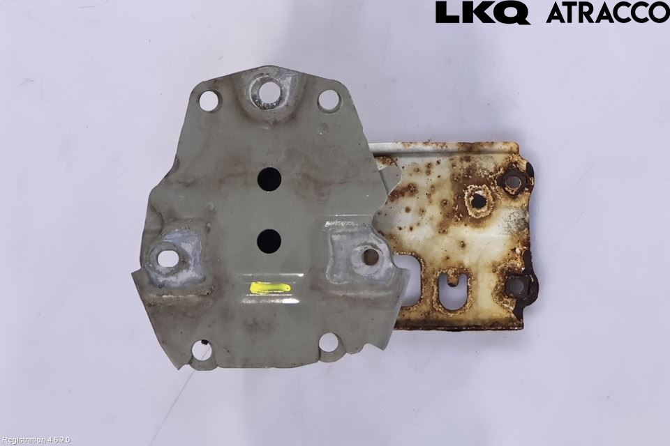 Toyota AURIS 13-19 Stötfångarbärjärn Bak