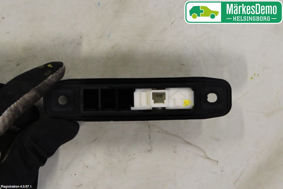 Toyota VERSO-S 11-16 Bakluckehandtag