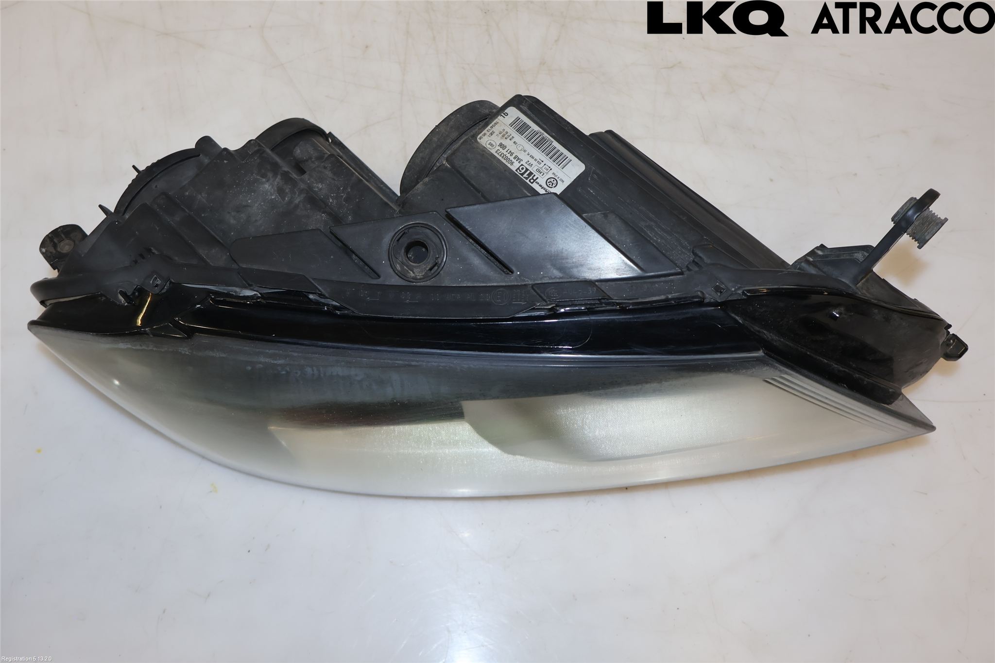 Volkswagen VW PASSAT 11-14 Strålkastare Höger
