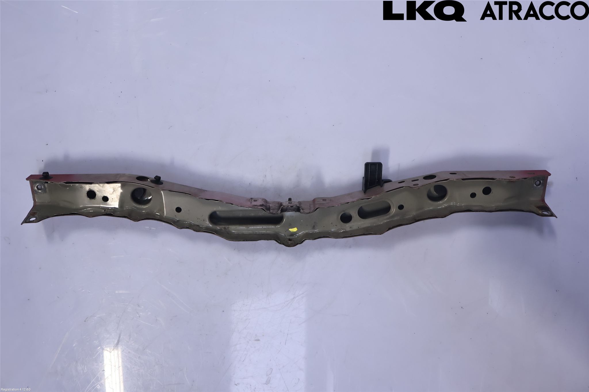 Toyota AURIS 13-19 Front Huvlåsplåt-Balk