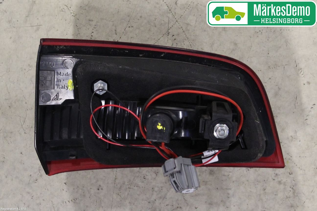 Volvo S60 14-18 Bakljus Lucka Hö