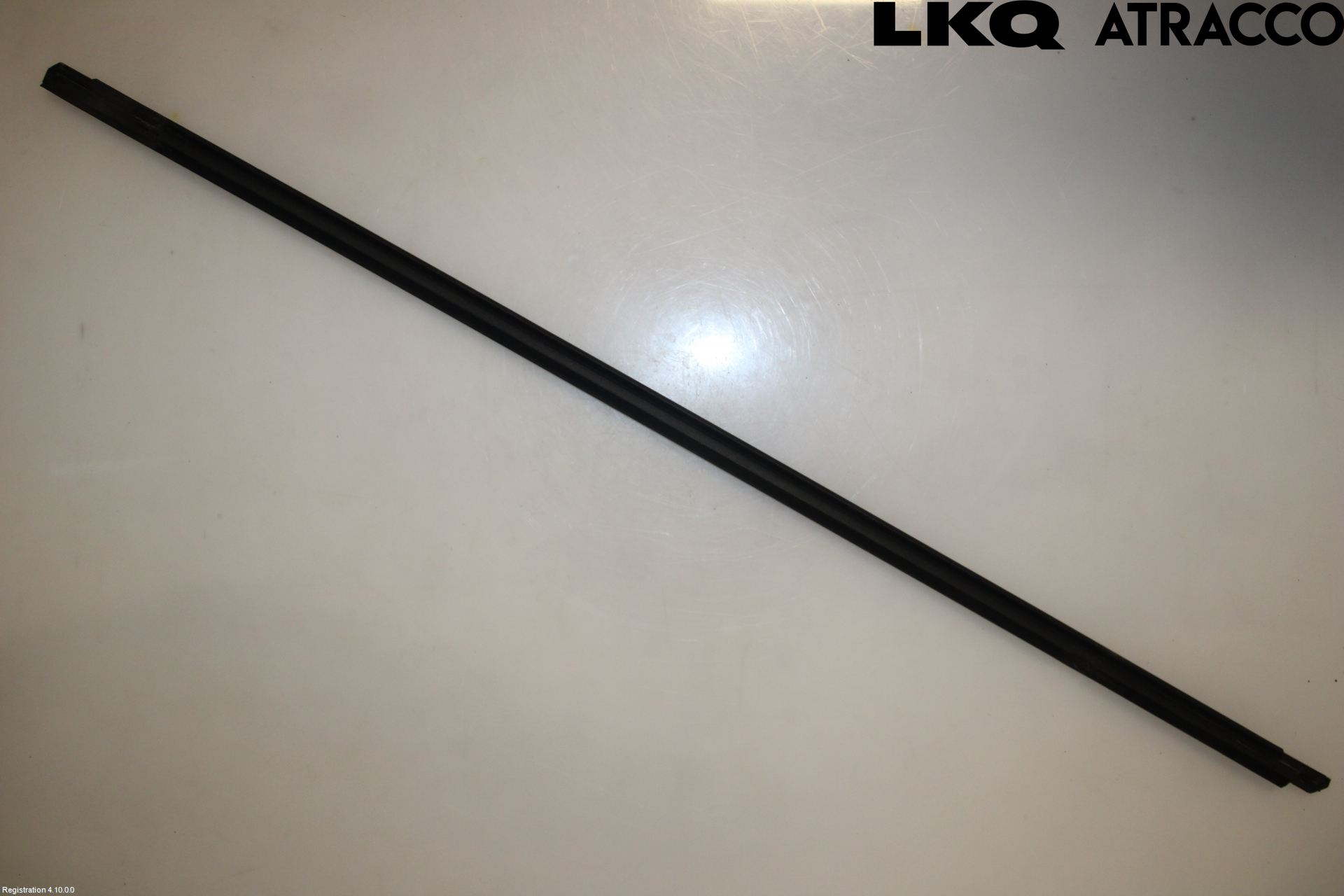 Volkswagen VW TIGUAN 16-24 Dörr Dekorlist Fram Hö