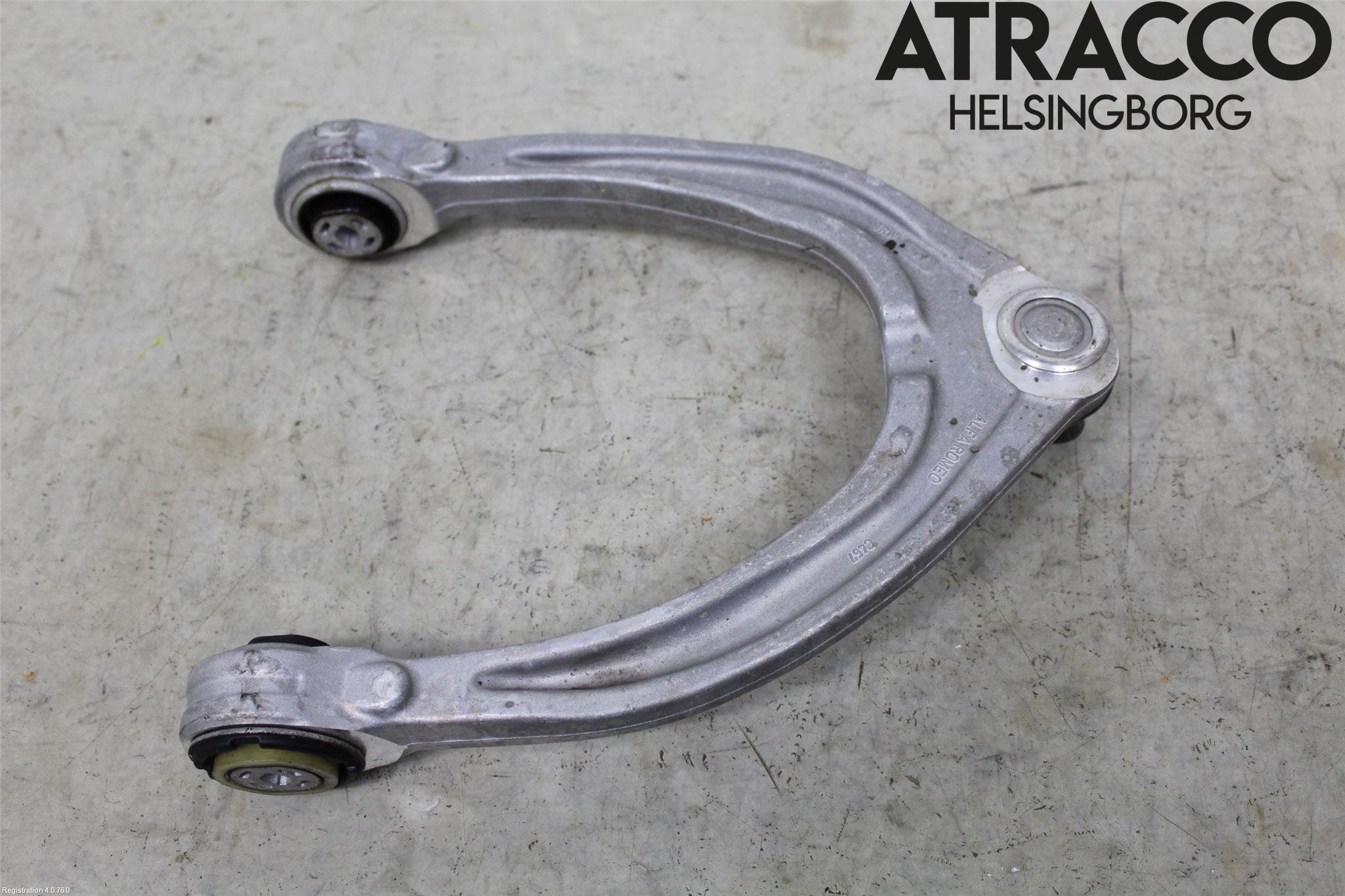 Alfa STELVIO 17- Bärarm Fram Övre Hö