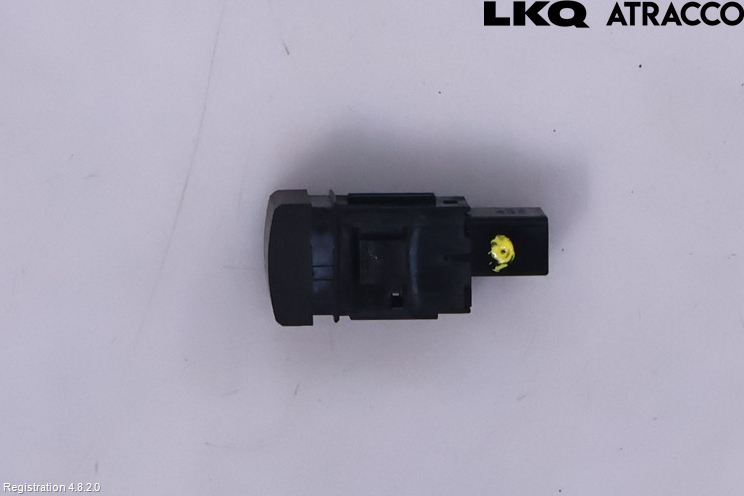 Toyota COROLLA CROSS XG10 22- Strömställare Baklucka