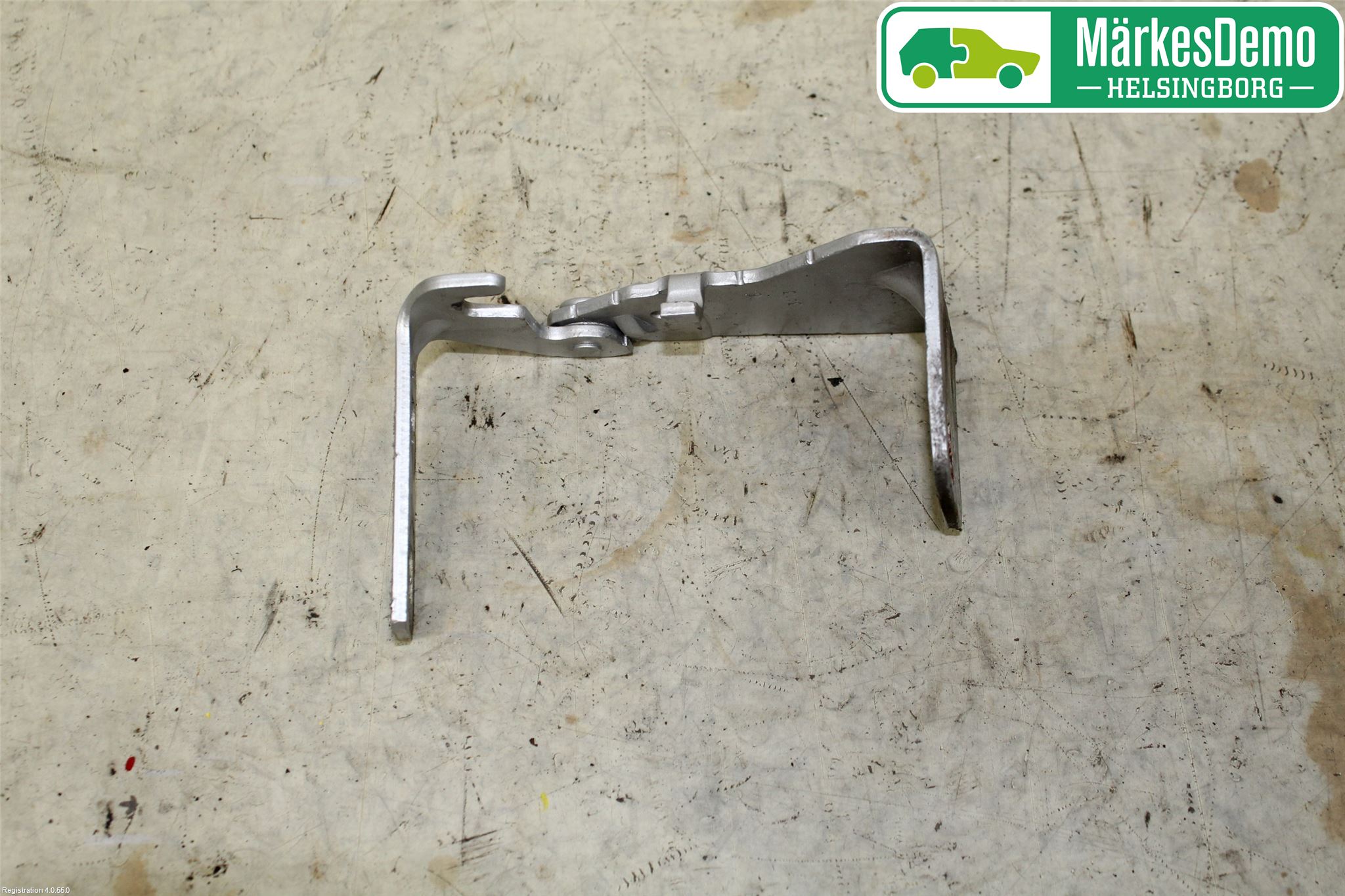 Opel VIVARO 01-14 Huvgångjärn