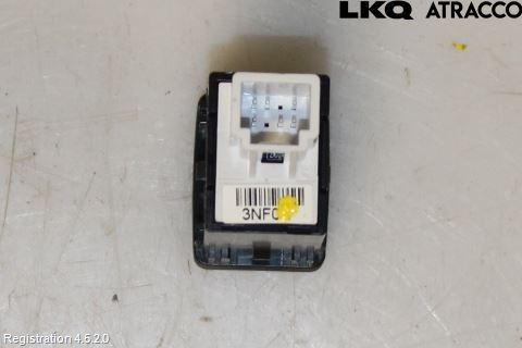 Nissan LEAF 11-17 Strömställare Övrigt