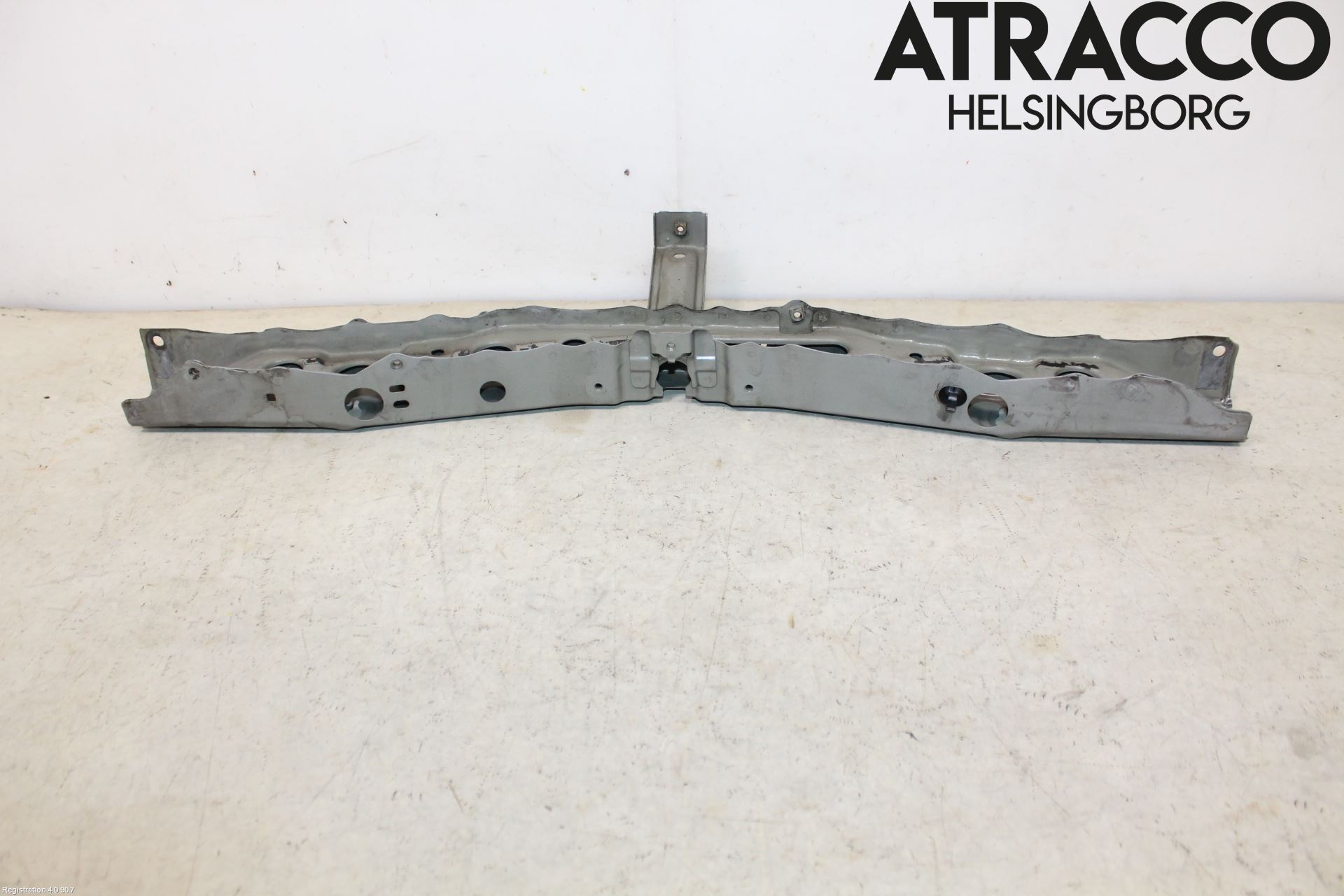 Toyota AVENSIS 09-15 Front Huvlåsplåt-Balk
