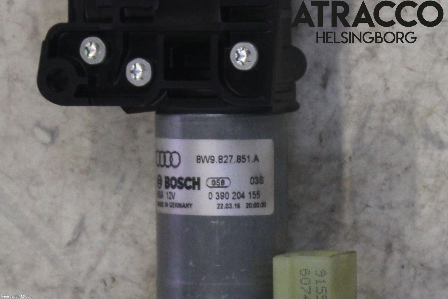 Audi A4/S4 B9 16-19 Bakluckeöppnare Automatisk