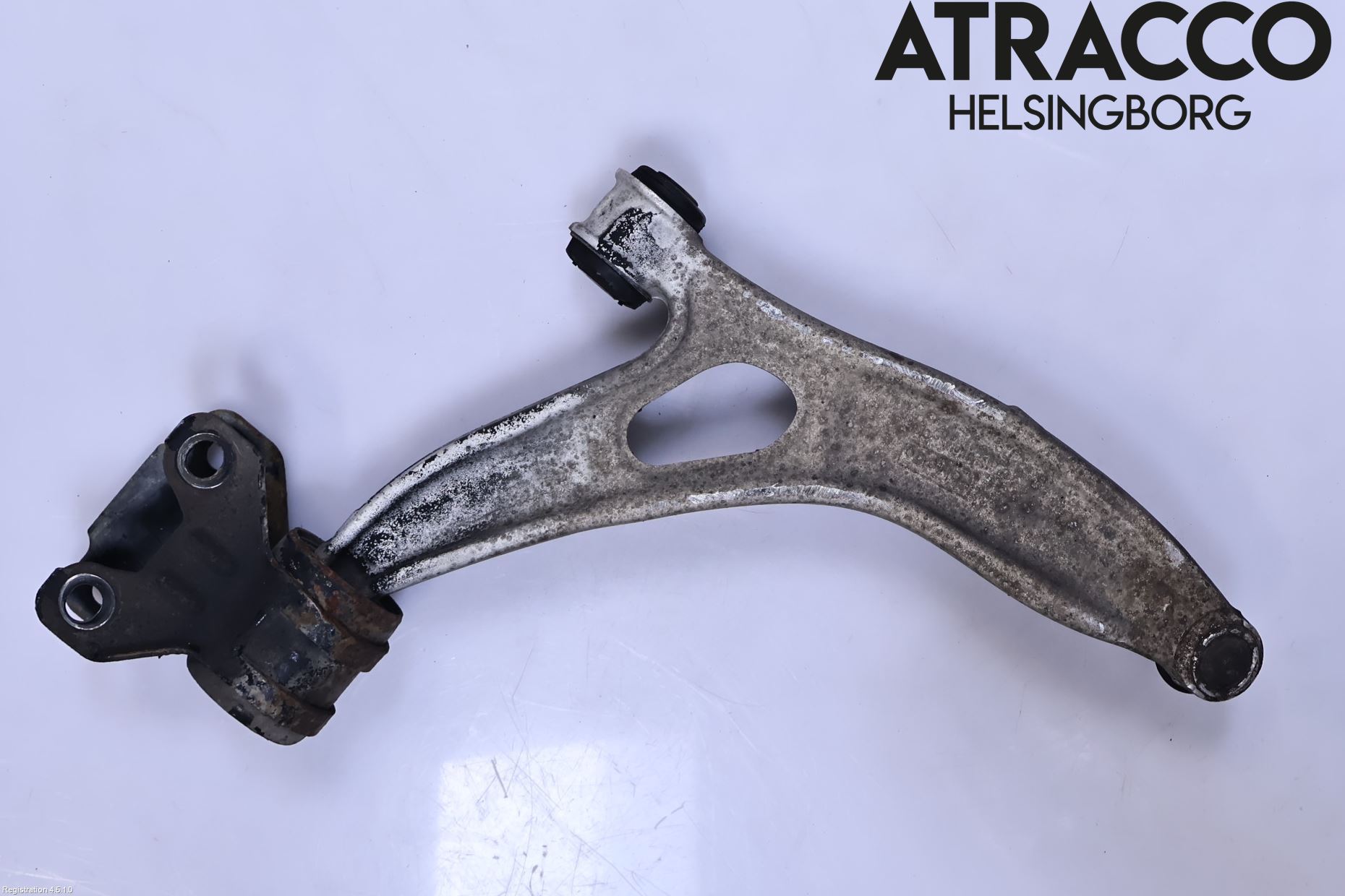 Volvo V40 12-19 Bärarm Fram Undre Vä