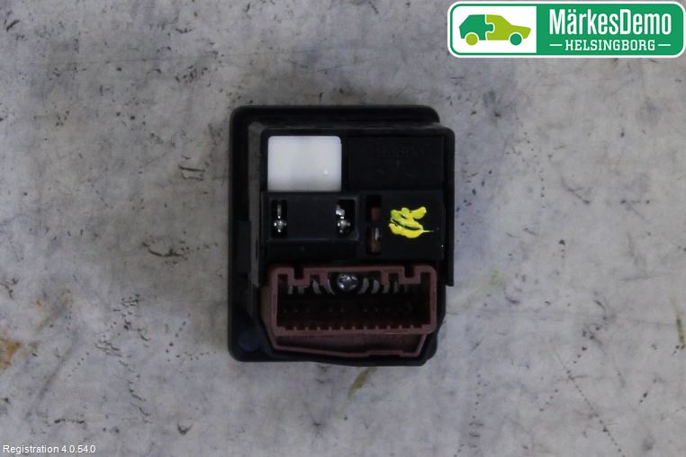 Toyota RAV4 13-18 Strömställare Spegel