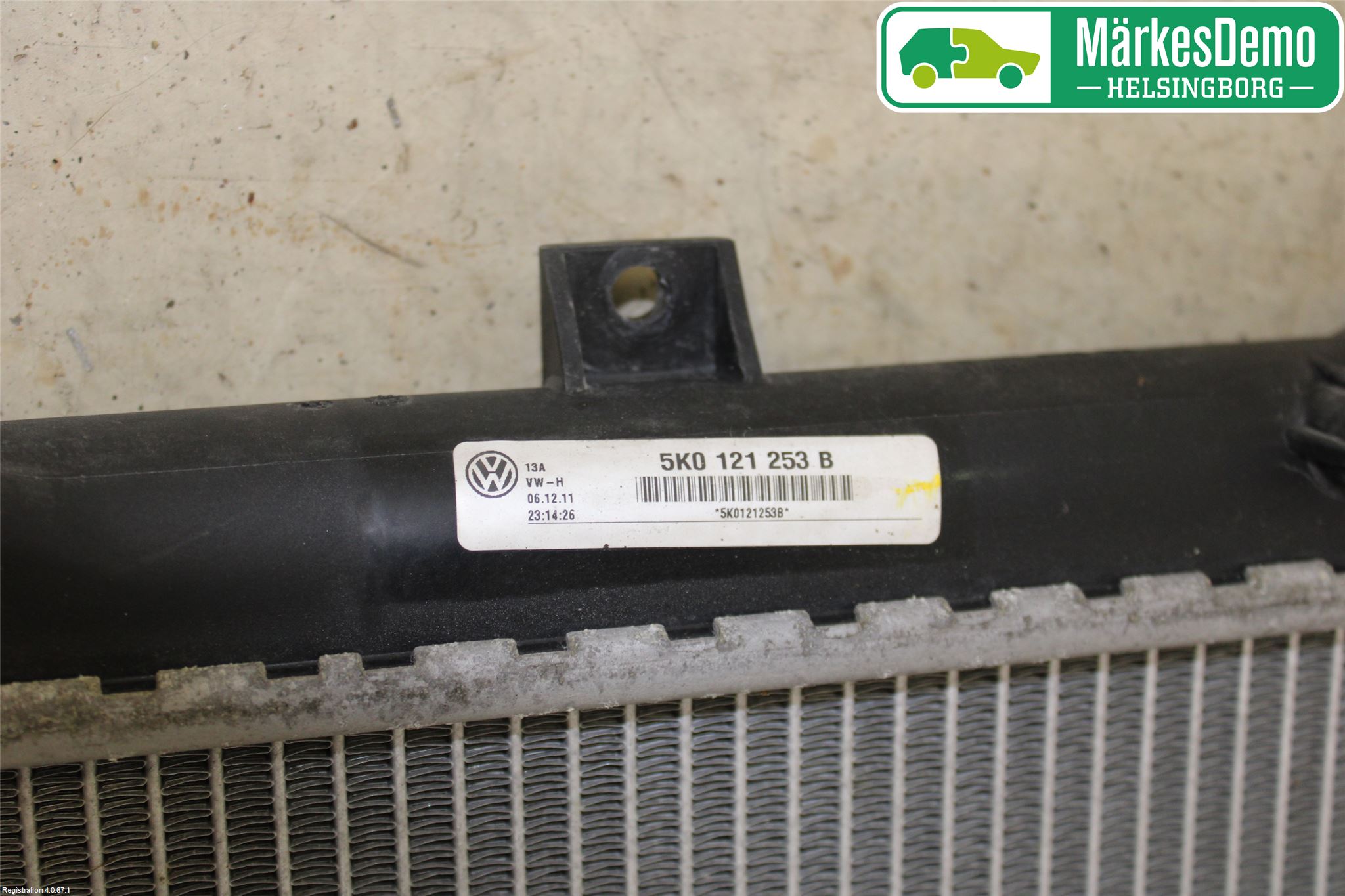 Volkswagen VW PASSAT 11-14 Kylare Aut
