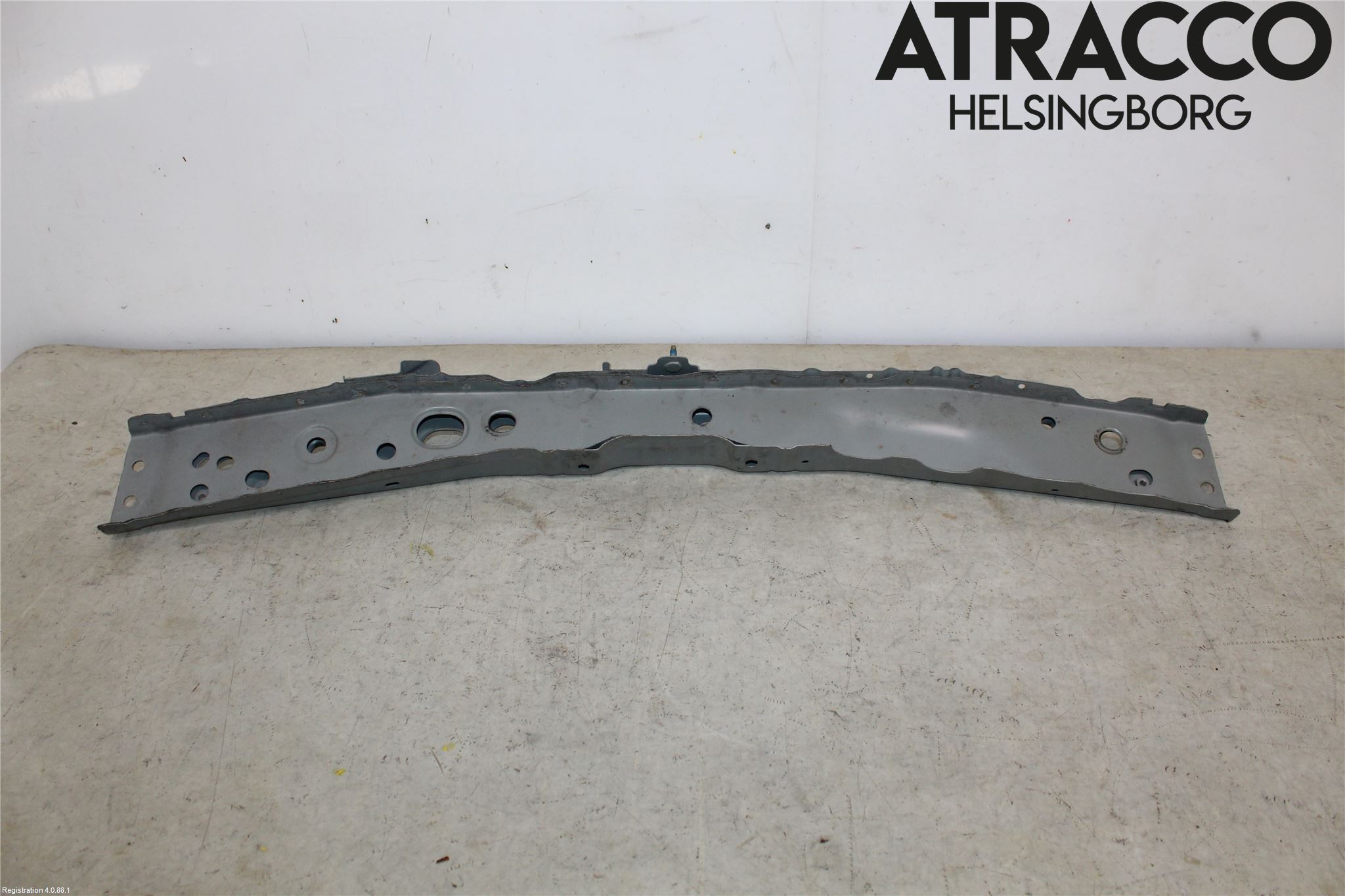 Nissan MICRA 11-16 Front Huvlåsplåt-Balk