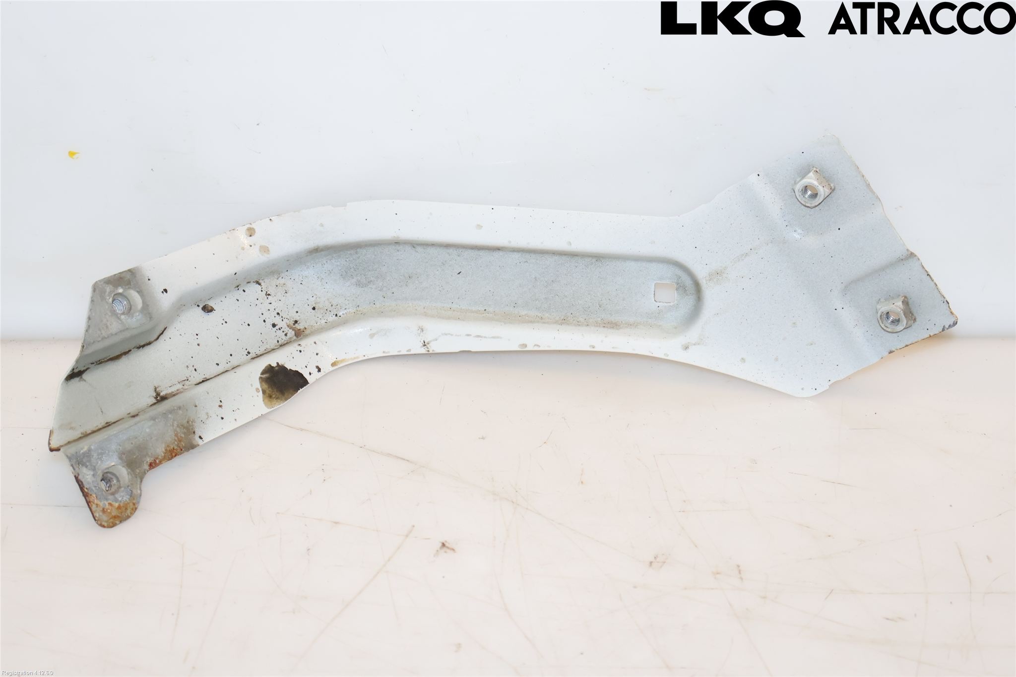 Volkswagen VW CADDY 11-15 Skärmfäste Fram Hö