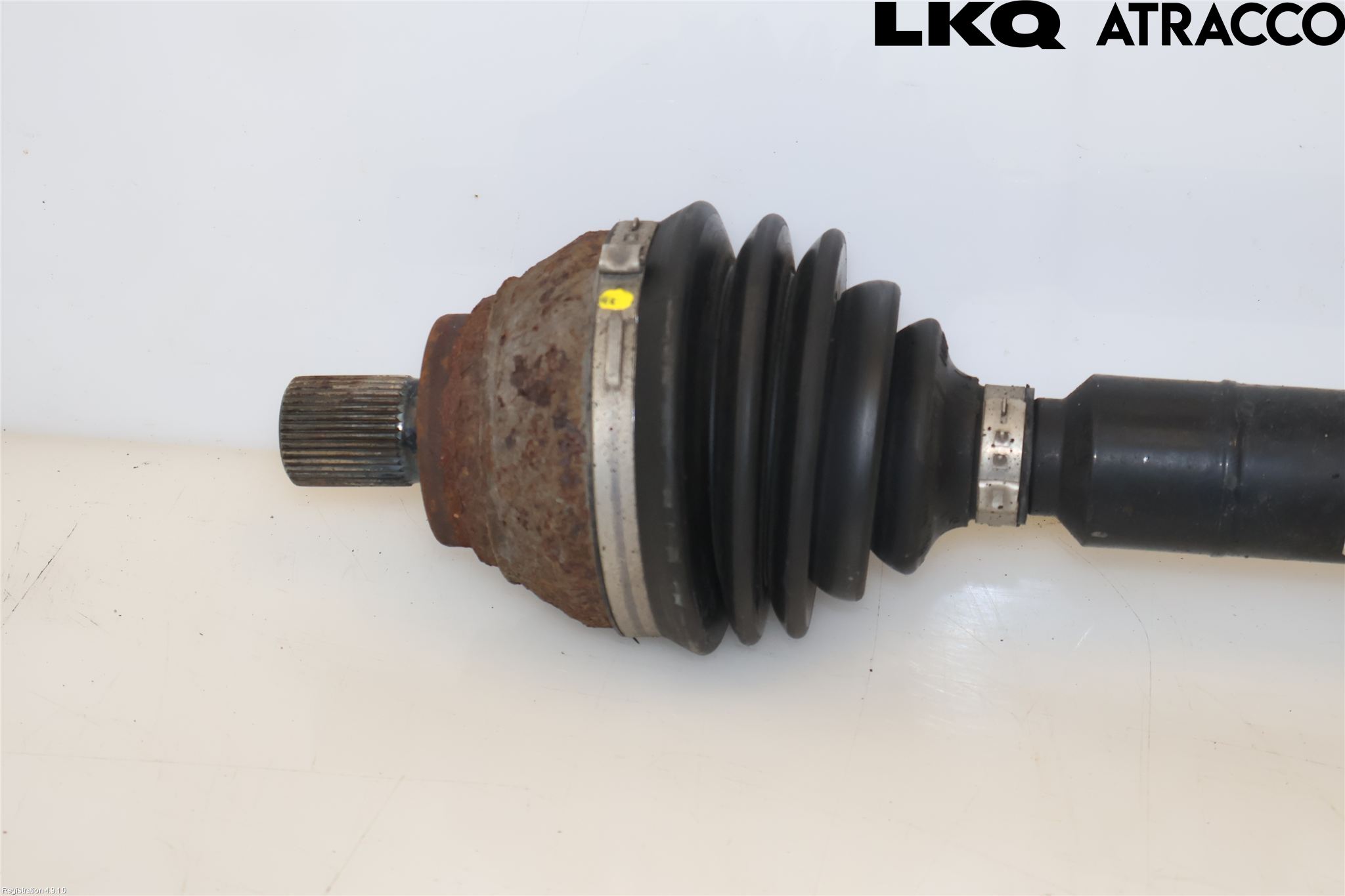 Volkswagen VW PASSAT 15-19 Drivaxel Fram Höger