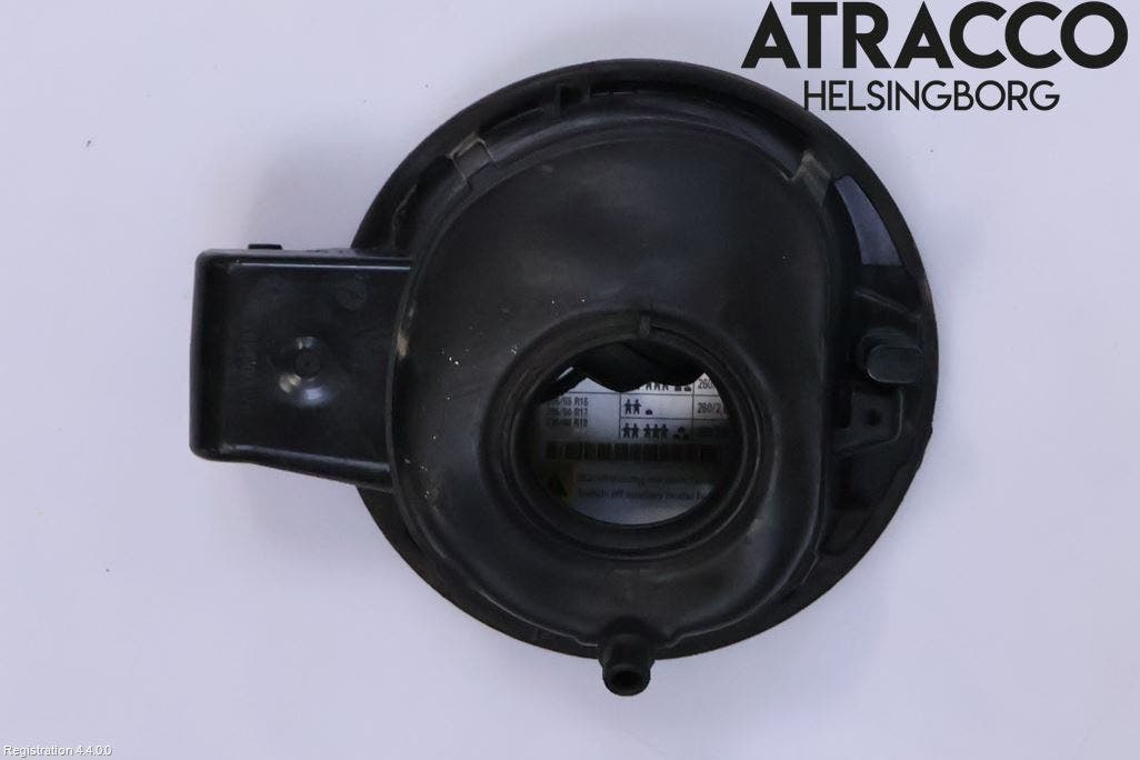 Volkswagen VW PASSAT 11-14 Tanklucka