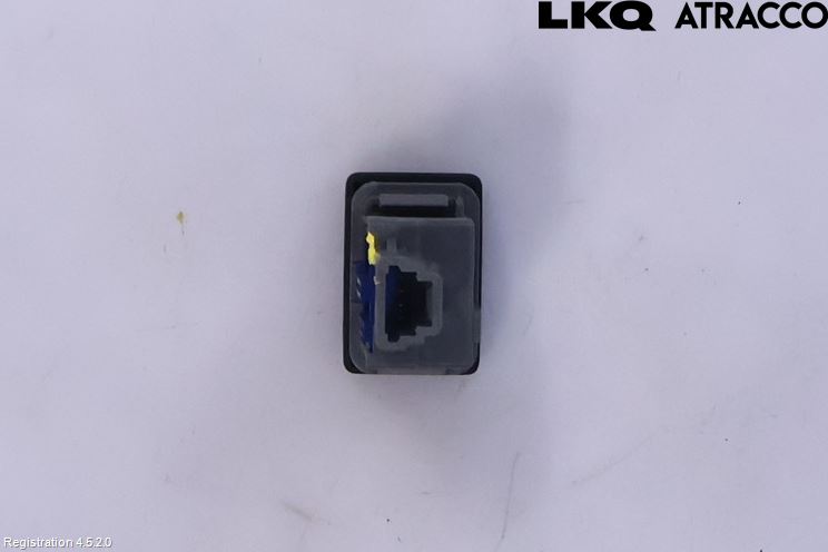 Toyota AURIS 13-19 Strömställare Övrigt