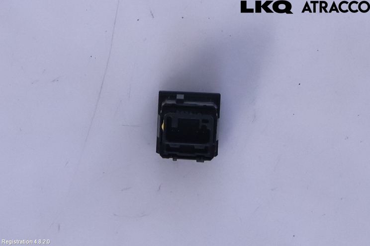Toyota COROLLA CROSS XG10 22- Strömställare Baklucka