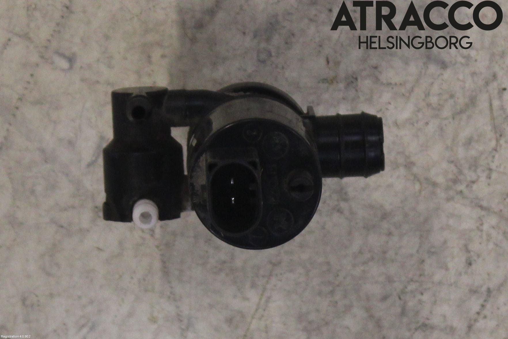 Volvo V90 17->> Spolarpump Vindruta