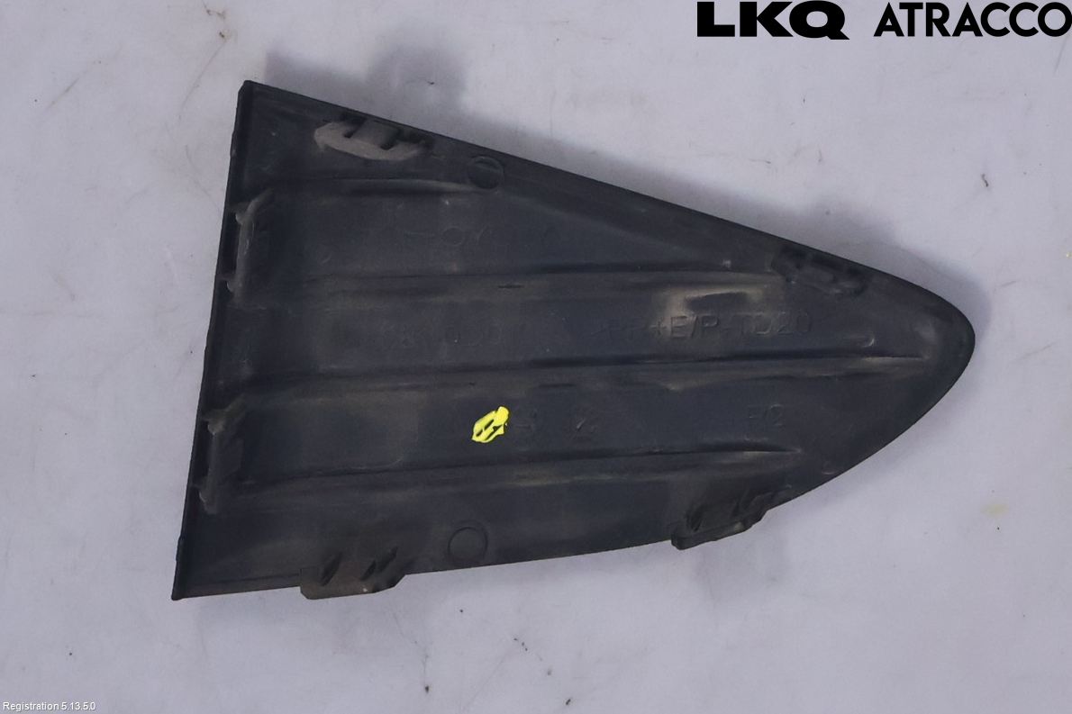 Toyota YARIS XP130 15-20 Stötfångardel Bak Hö