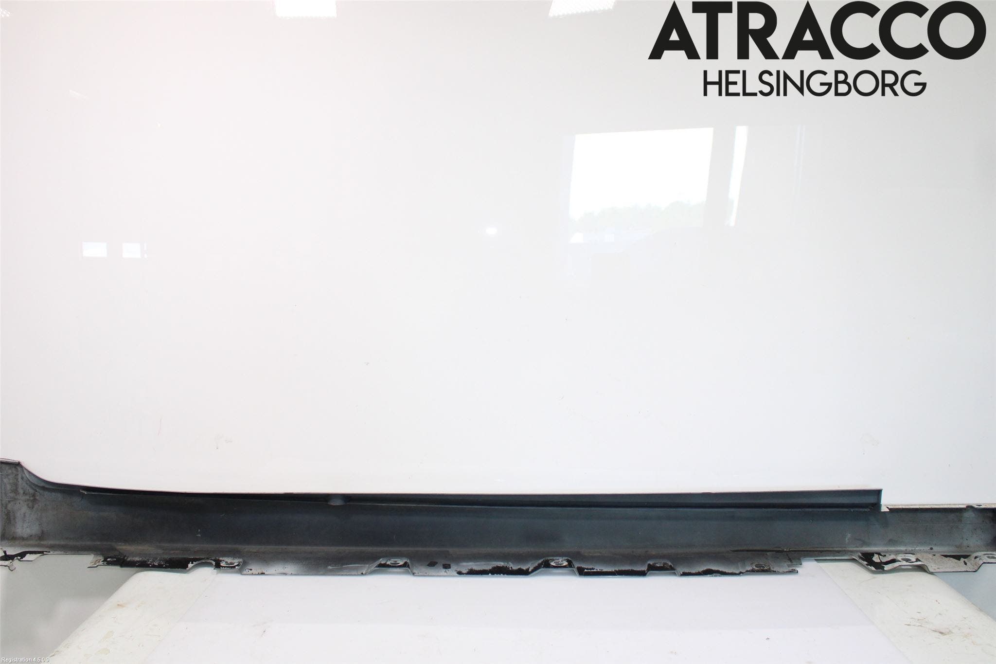 BMW 5 F10/F11/F18 09-17 Sidokjol Vä