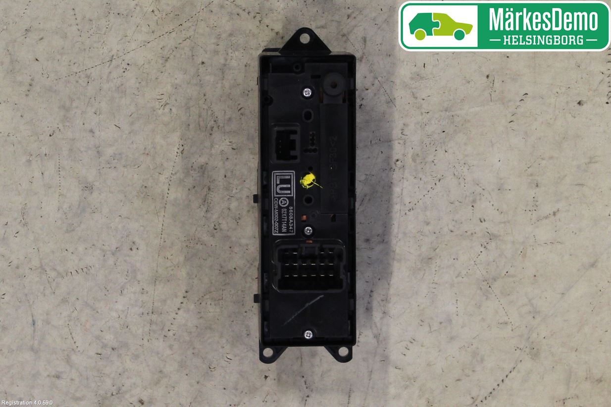 Mitsubishi OUTLANDER 13-21 Strömställare Elhiss