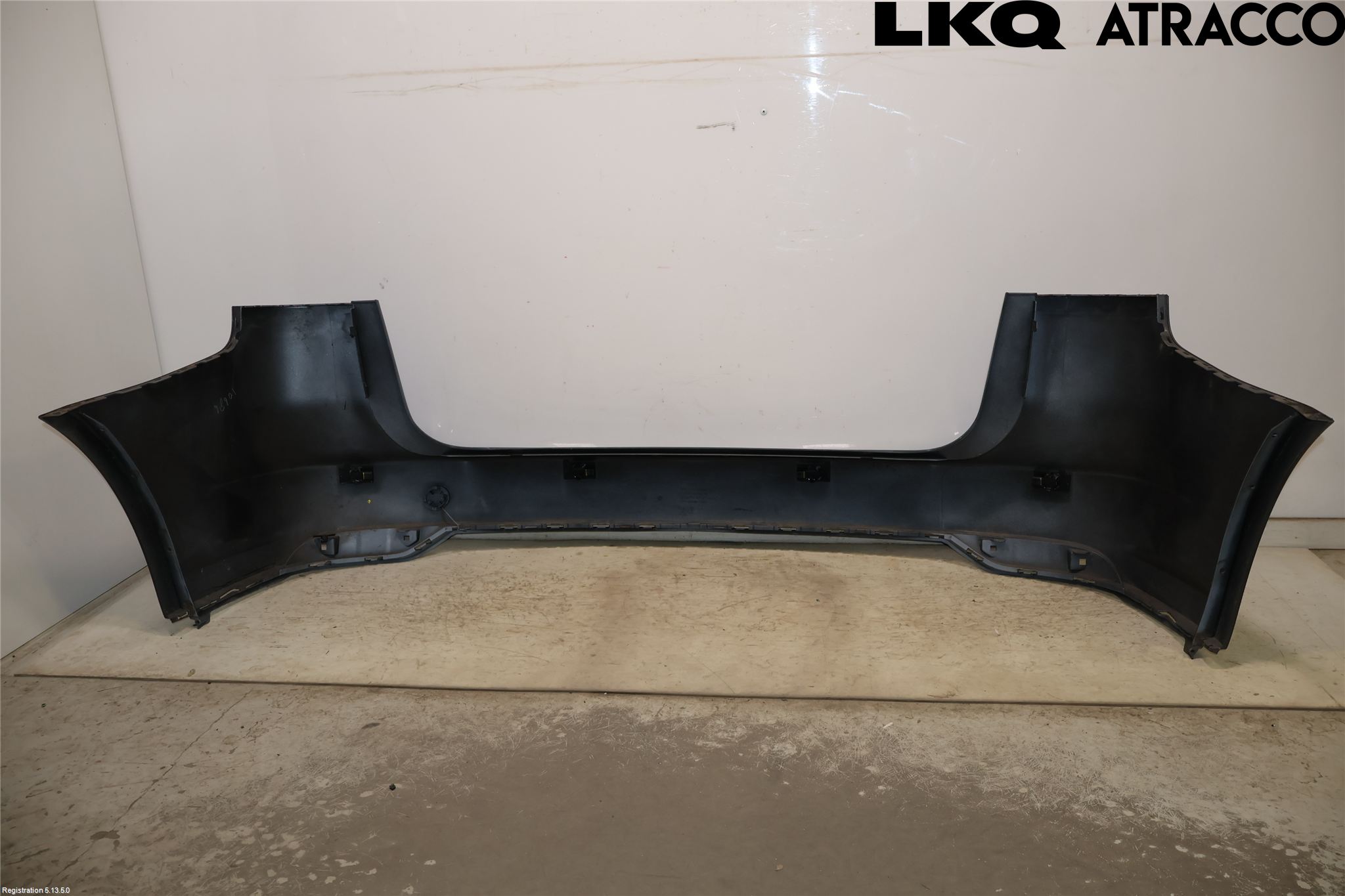Volkswagen VW TOURAN 10-15 Stötfångarbeklädnad Bak