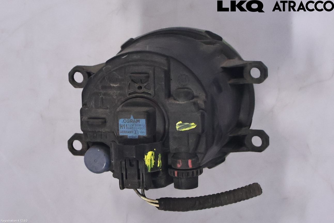 Toyota AVENSIS 16-18 Dimljus-Varselljus Fram