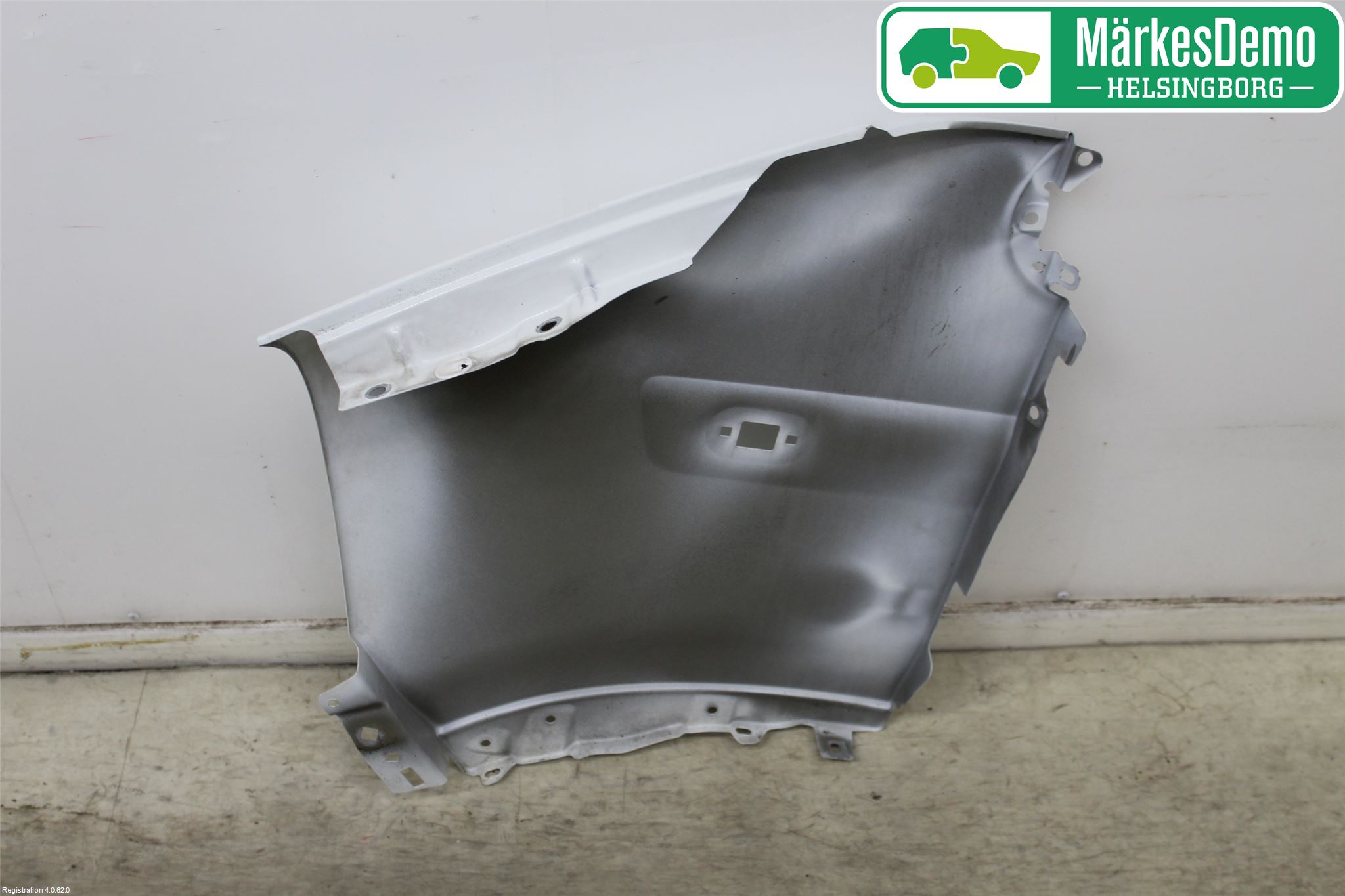 Renault MASTER III  04-10 Skärm Fram Höger