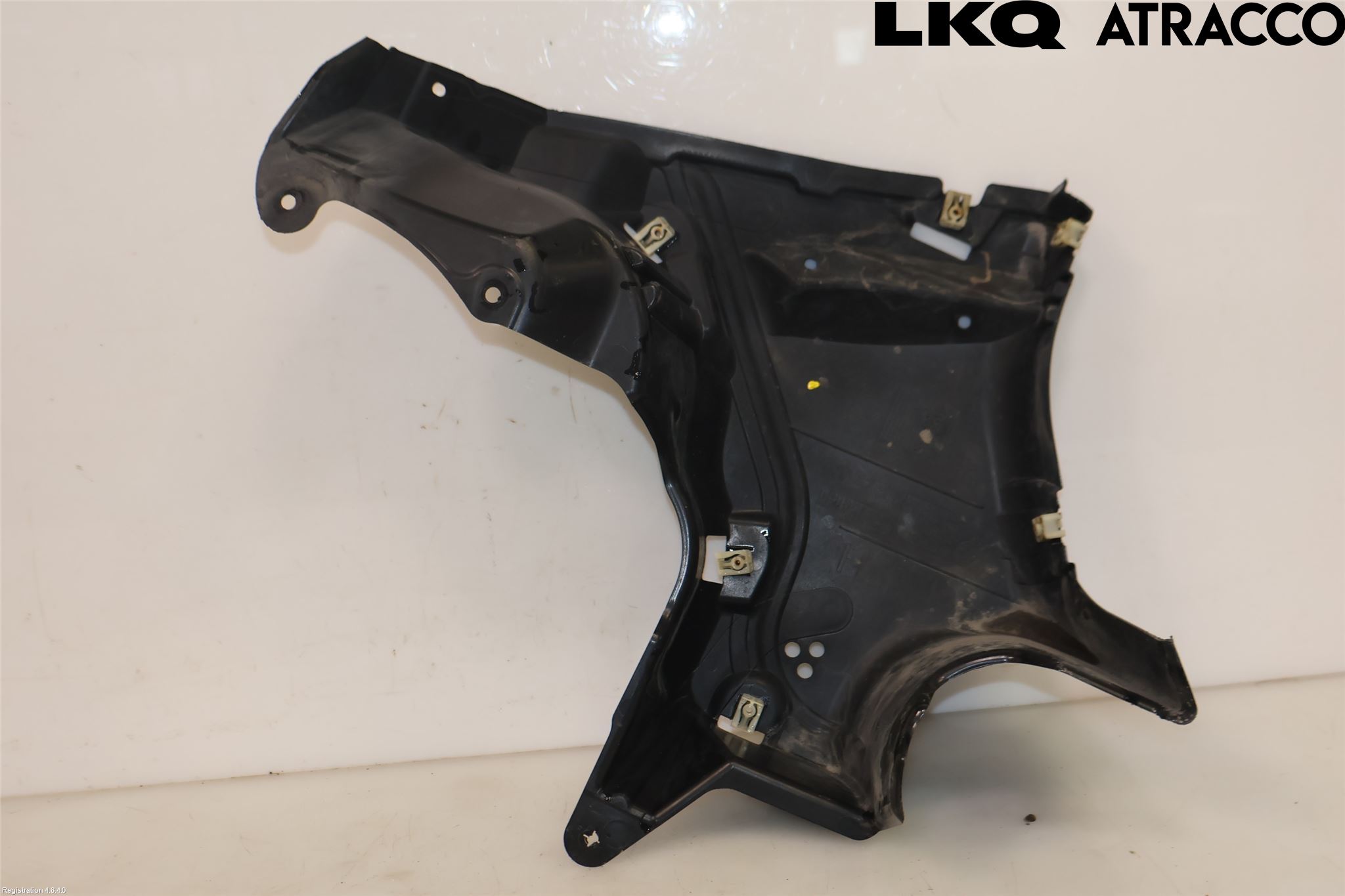 BMW 5 G30/G31/F90 17-23 Hasplåt Plåt-Plast
