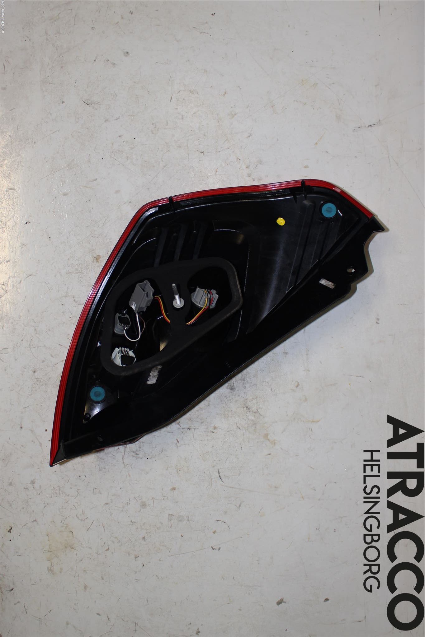 Ford FIESTA 13-17 Bakljus Höger